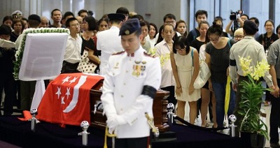 all the fans and supporter of Lee gathered to show their love and resspect towards him